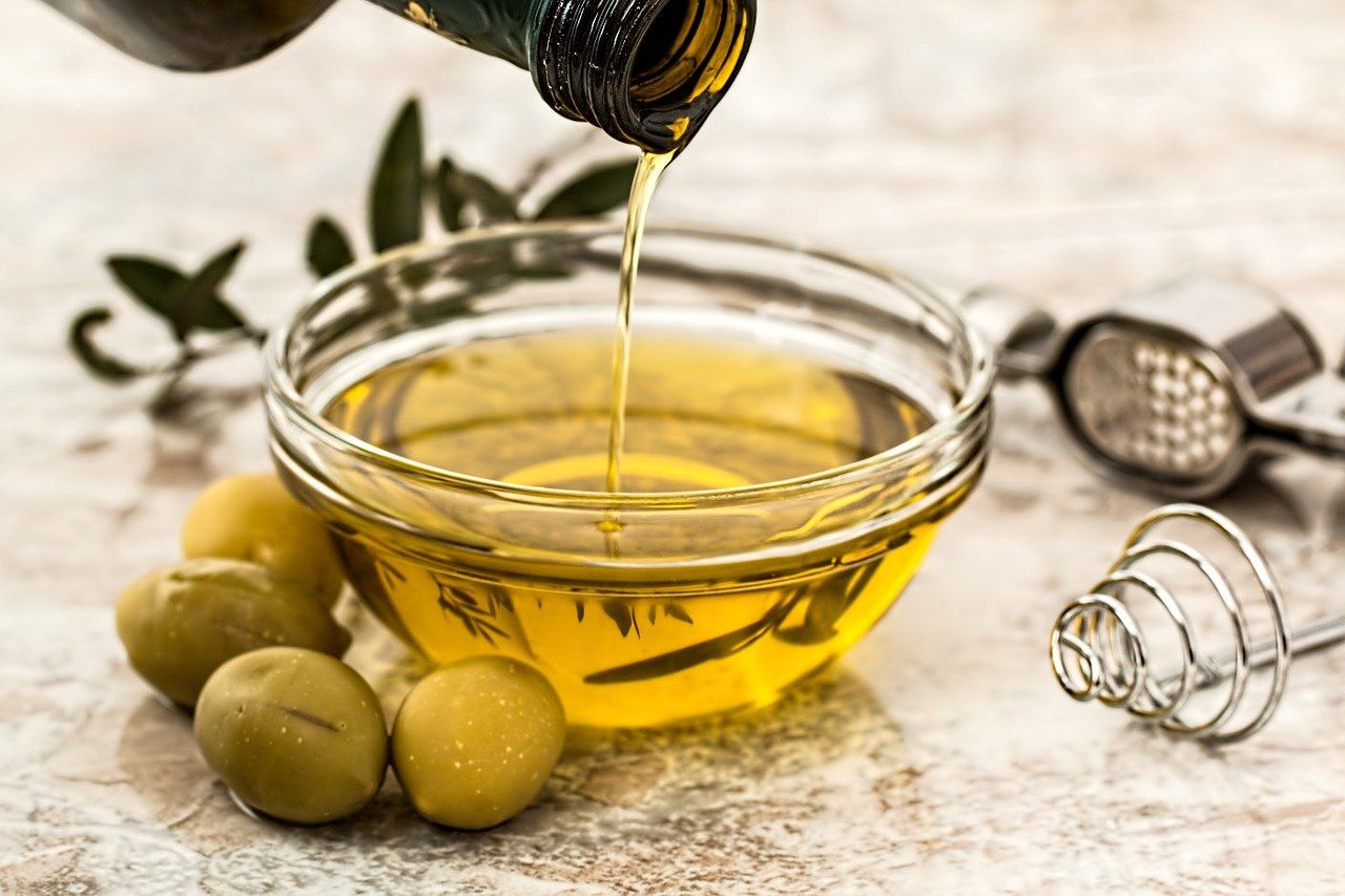Zastosowanie oliwy z oliwek w życiu codziennym